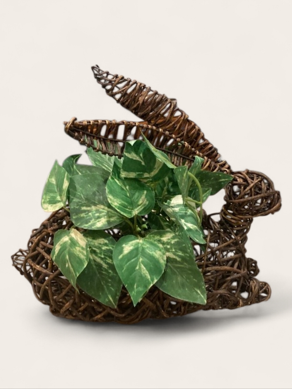 Pier 1 Bunny Grapevine Basket / Planter